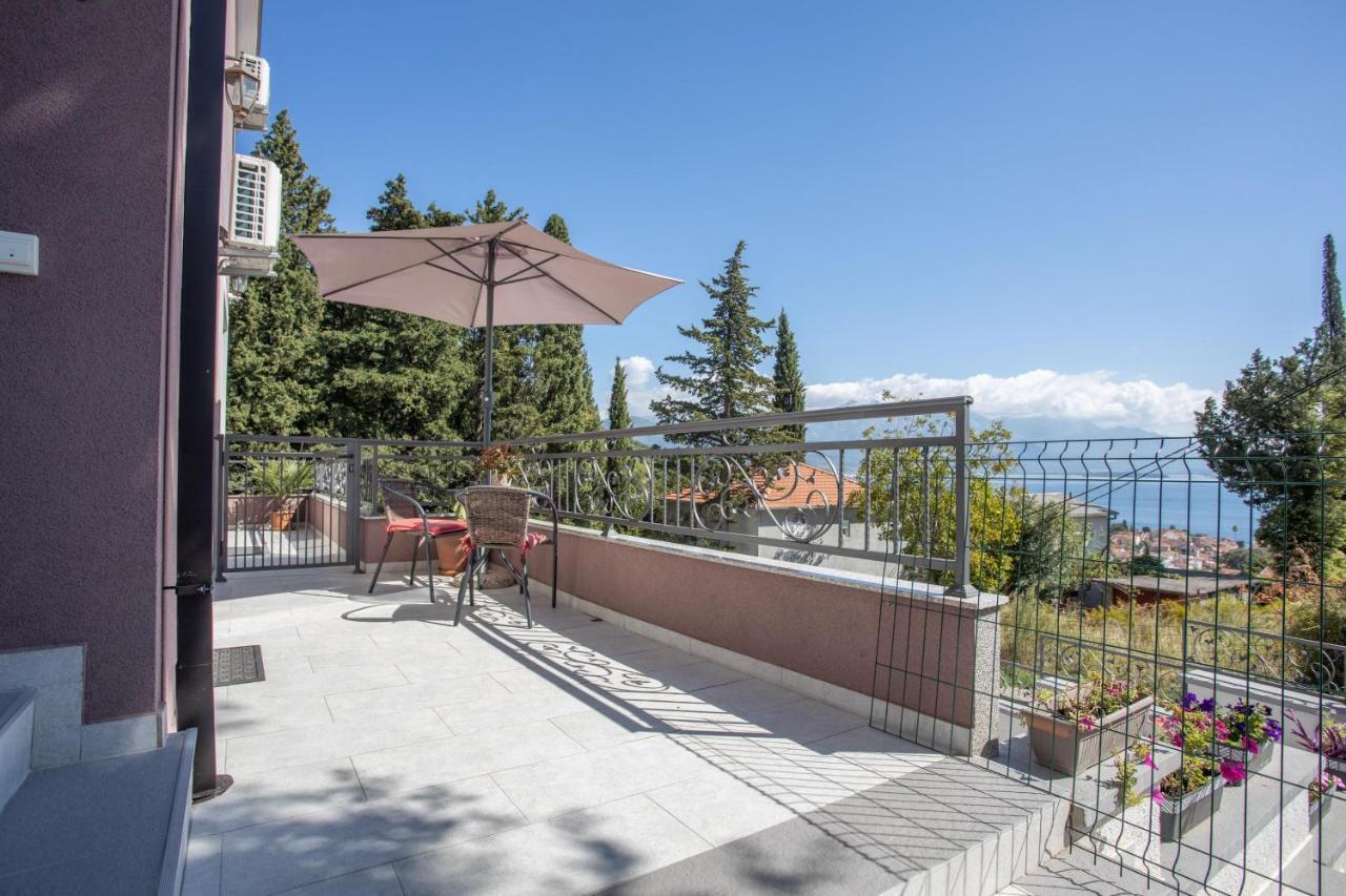 Apartments Gvozdenovic Херцег-Нови Экстерьер фото